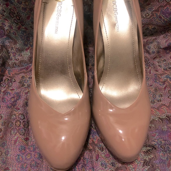 Patent leather nude BCBG generation platform heels - Picture 3 of 5